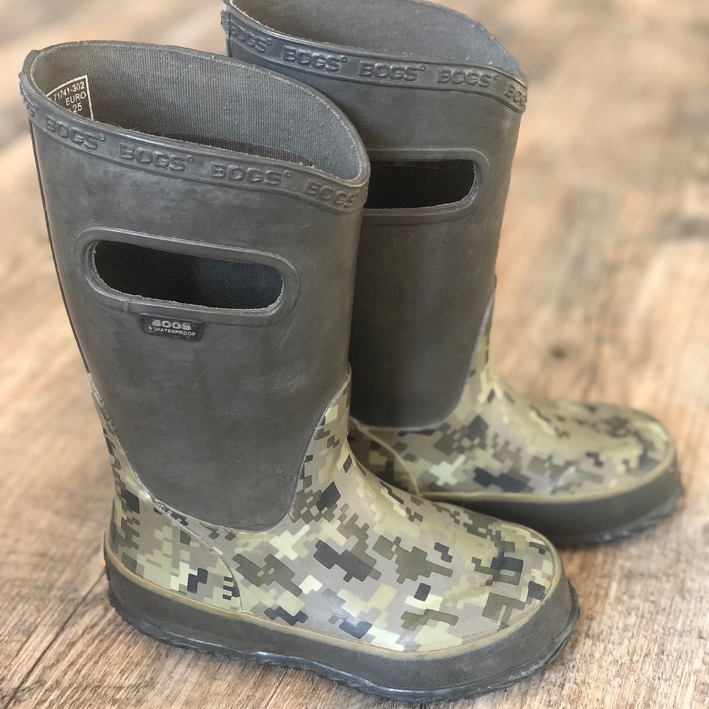 BOGS Kids 9T Rubber Boots